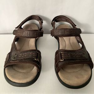CLARKS Brown Leather Sporty Sandals sz 6 Style#65579